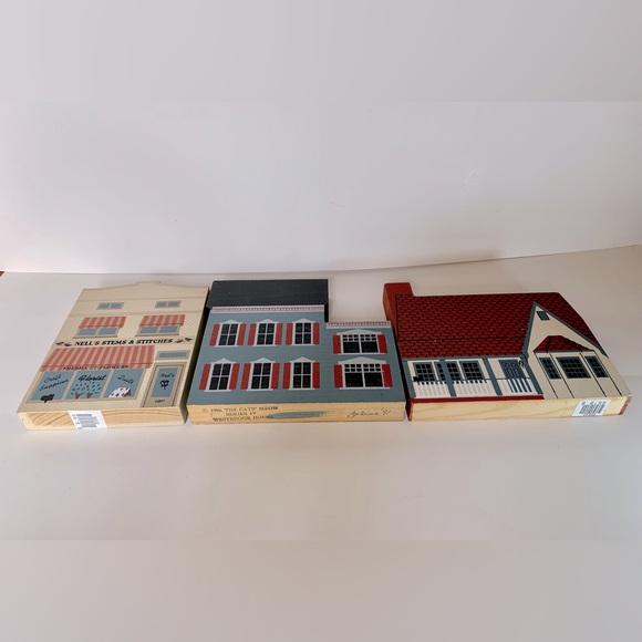 Vintage - The Cat’s Meow Village - Lot of 3 Collectible Buildings and Stores - Picture 3 of 11